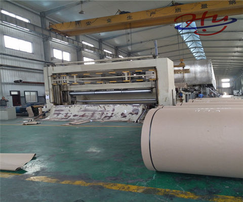 linea di produzione di fabbricazione del macchinario di carta kraft del cartone di 1092mm 10T/D Brown