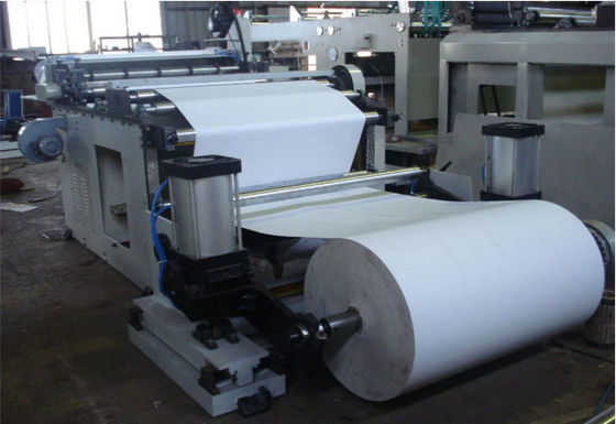 NUOVI rotoli di mulino della carta igienica del tessuto della piccola scala che fanno macchina in Cina