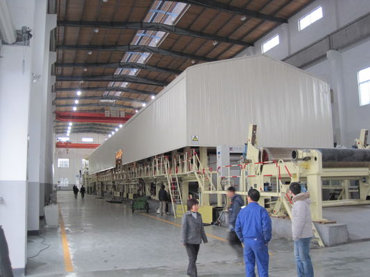La produzione quotidiana su misura 500Tons ha ondulato la macchina di fabbricazione di carta del cartone