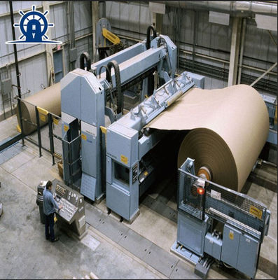 Macchina di carta 2400mm 50T/D di produzione di Kraft Brown del cartone della pasta di cellulosa